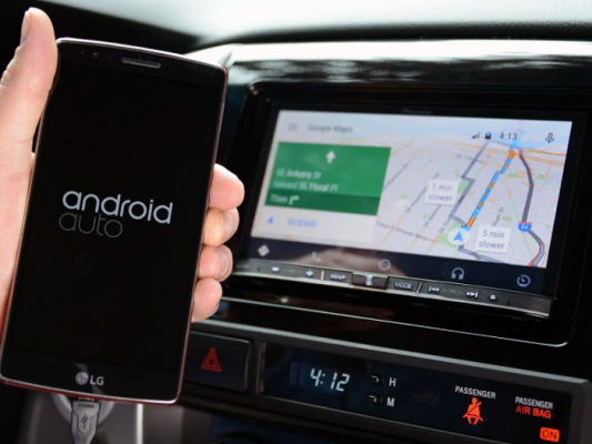 Kết nối điện thoại với màn hình ô tô bằng ứng dụng Android Auto
