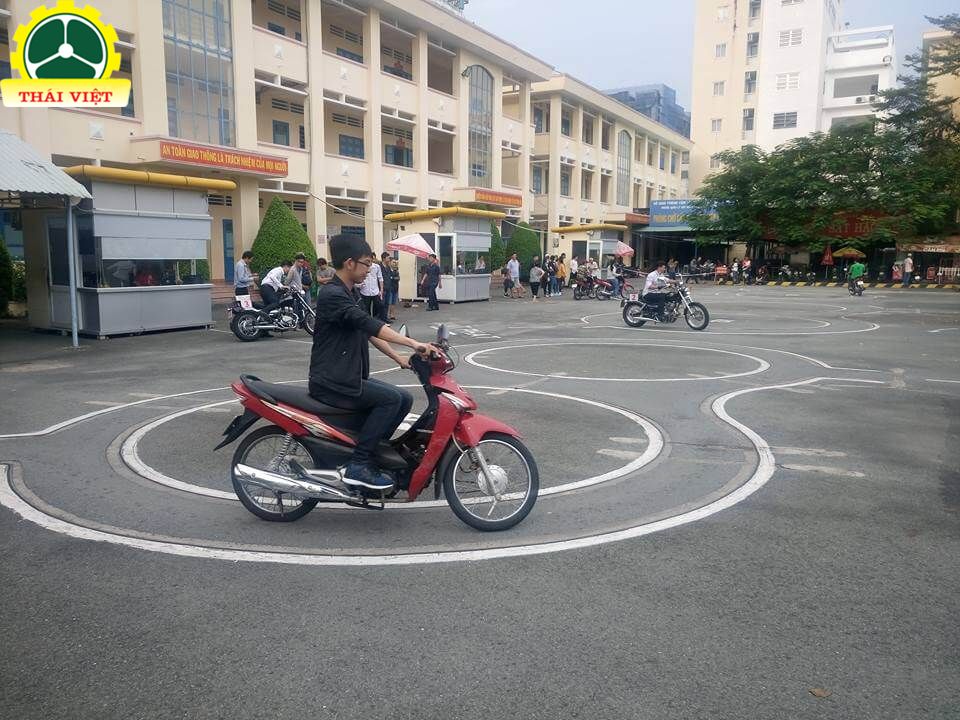 thi bằng lái xe a1 tại Hà Nội 